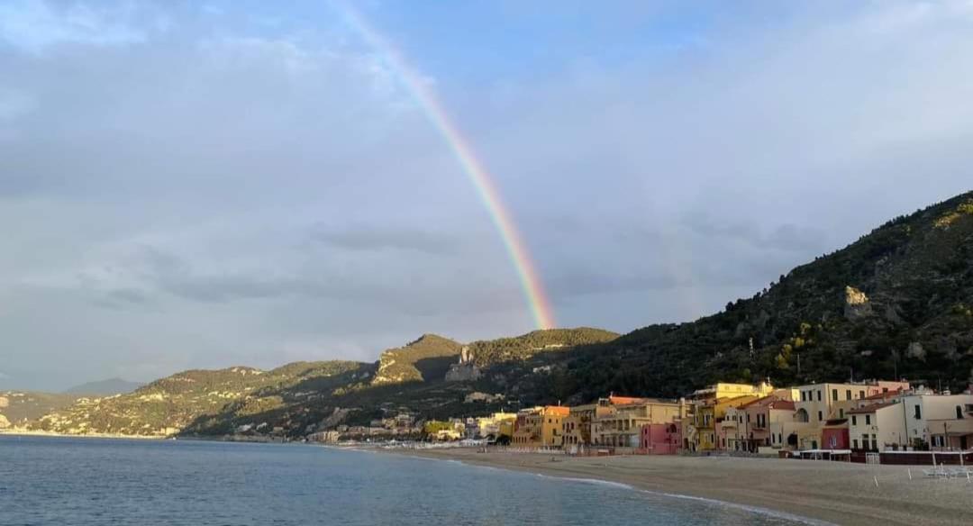 Ca Degli Ulivi Hotel Finale Ligure Eksteriør billede